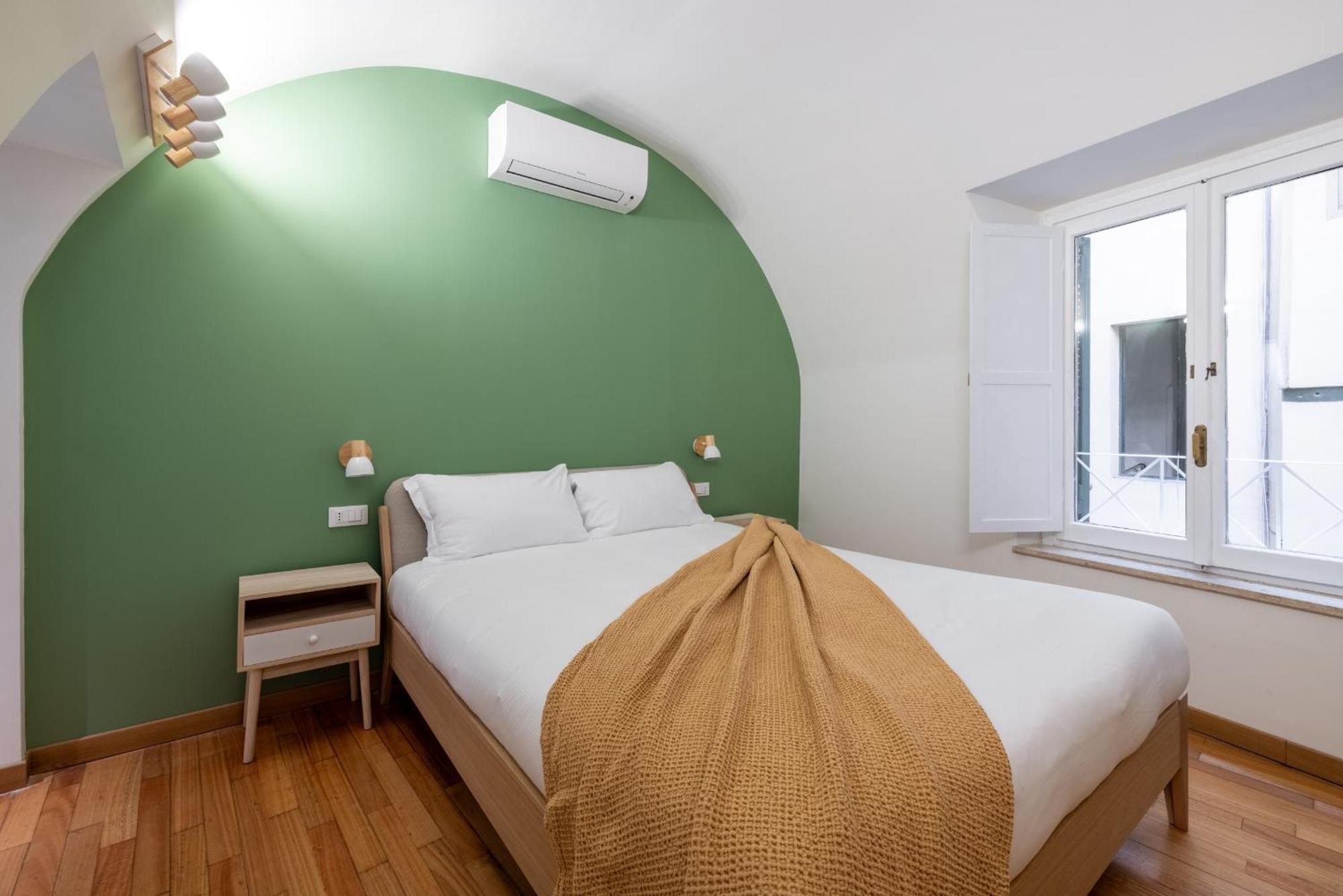Charming 3 Bedroom Apartment In The Historic Center Рим Екстериор снимка