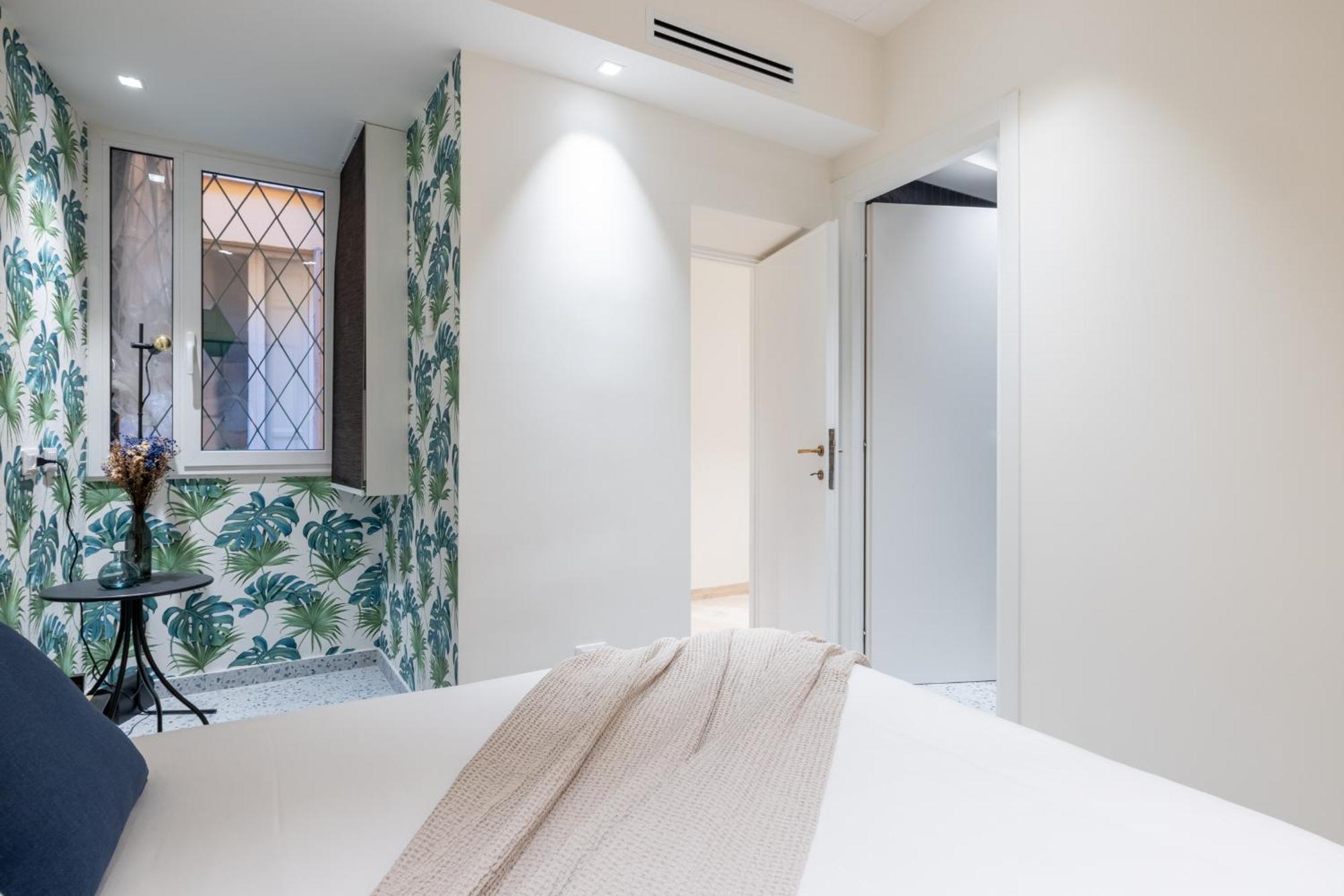 Charming 3 Bedroom Apartment In The Historic Center Рим Екстериор снимка