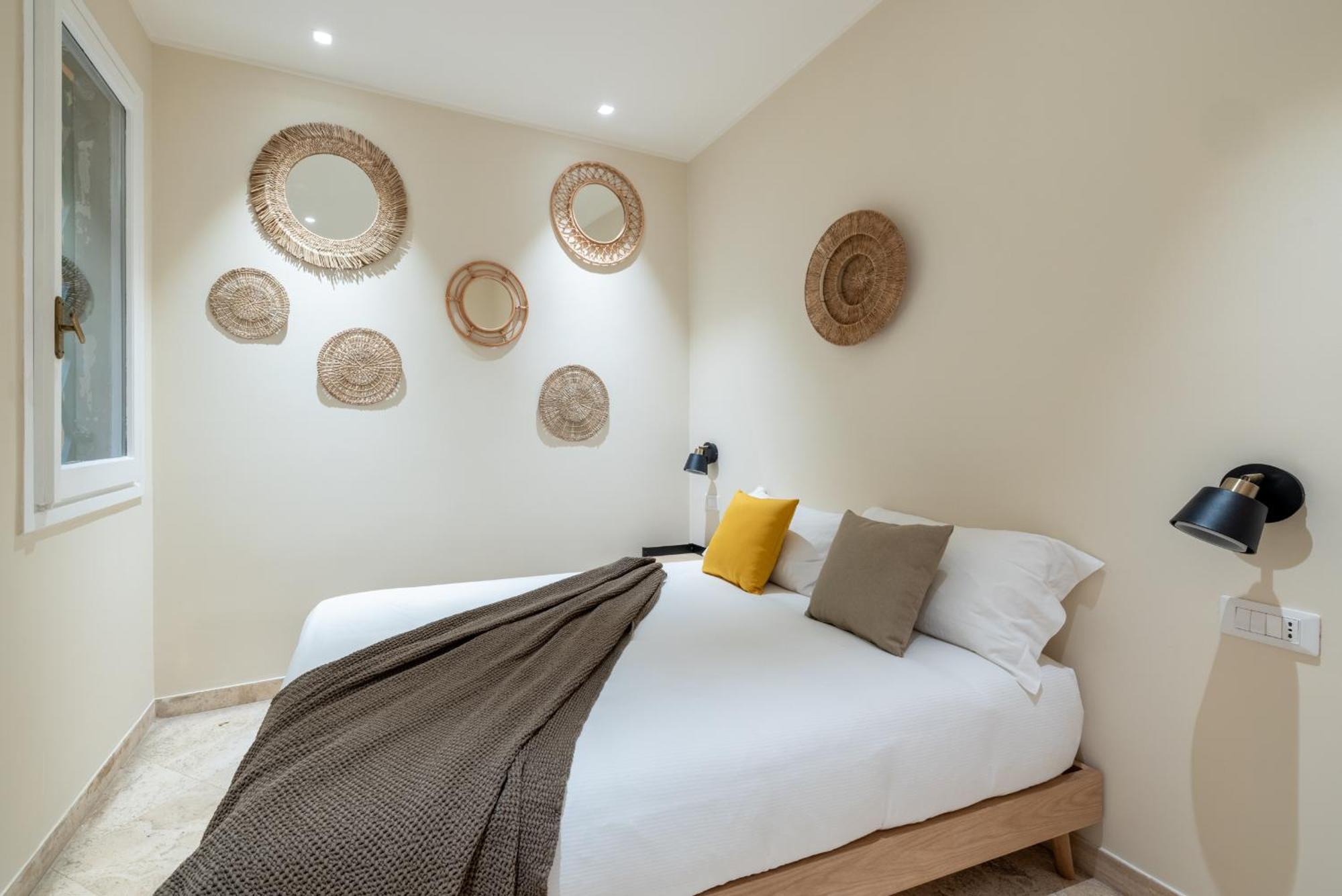Charming 3 Bedroom Apartment In The Historic Center Рим Екстериор снимка